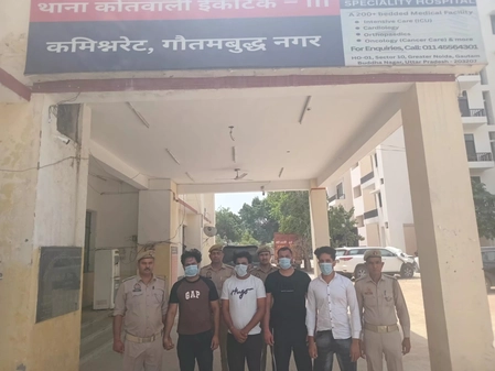 Greater Noida: Police Encounter with Fleeing Suspects in Murder Case