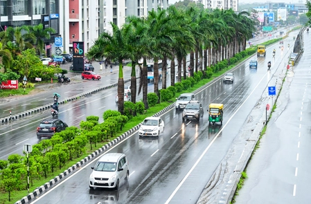 Monsoon Approaches Kerala, Heavy Rain Expected by Sunday