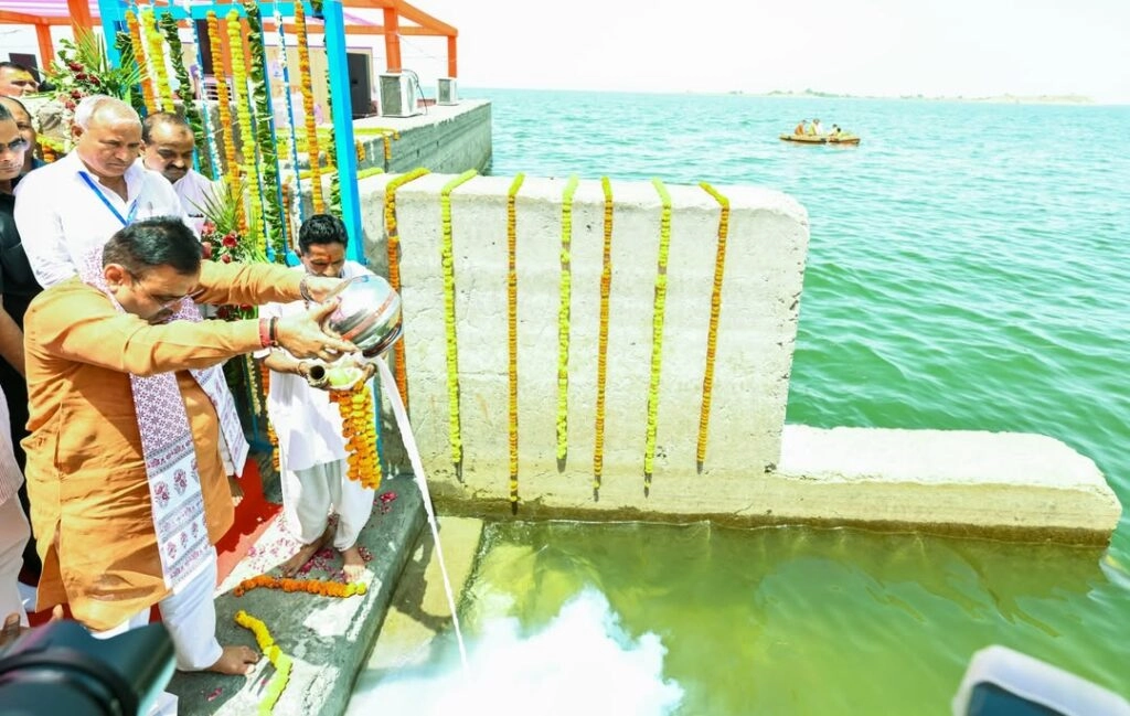 CM Launches 'Vande Ganga' Water Conservation Campaign on Dussehra