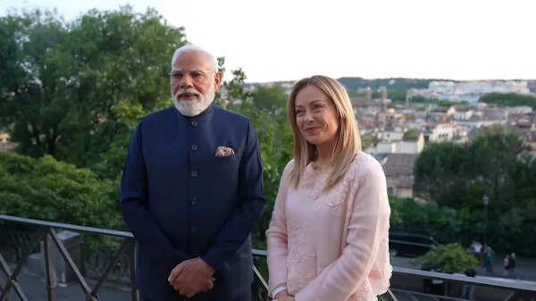 PM मोदी और मेलोनी की 5 खास पल: मुस्कान और जेस्चर