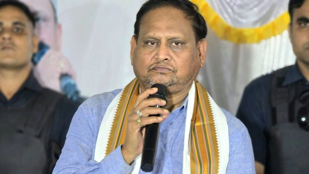 Vande Mataram Not Sung in Madrassas, CM's Order Sparks Anger