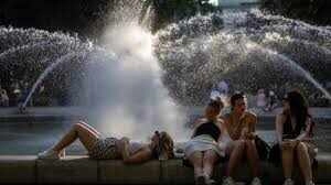 Europe Struggles with Record Heat; France Reports 1,000 Extra Deaths