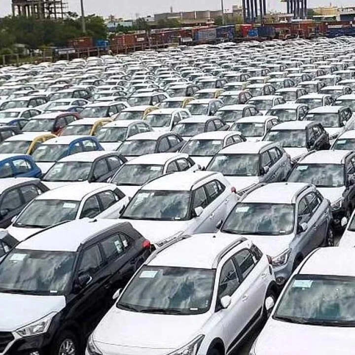 Buy Luxury Cars Under 3 Lakhs in Delhi's Budget Markets