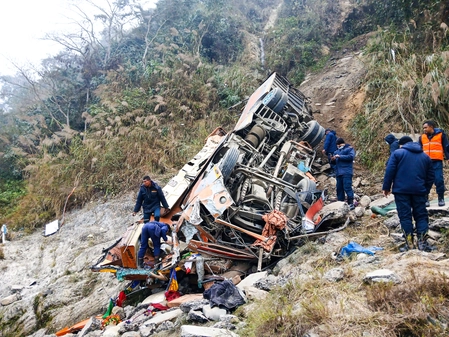 Bus carrying passengers falls into gorge in Nepal: 8 dead, 16 injured