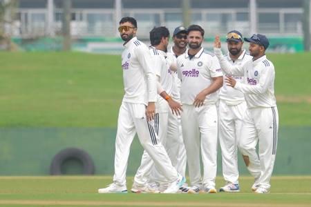 Unofficial Test: India Leads by 170 Runs, Match Heading for Draw