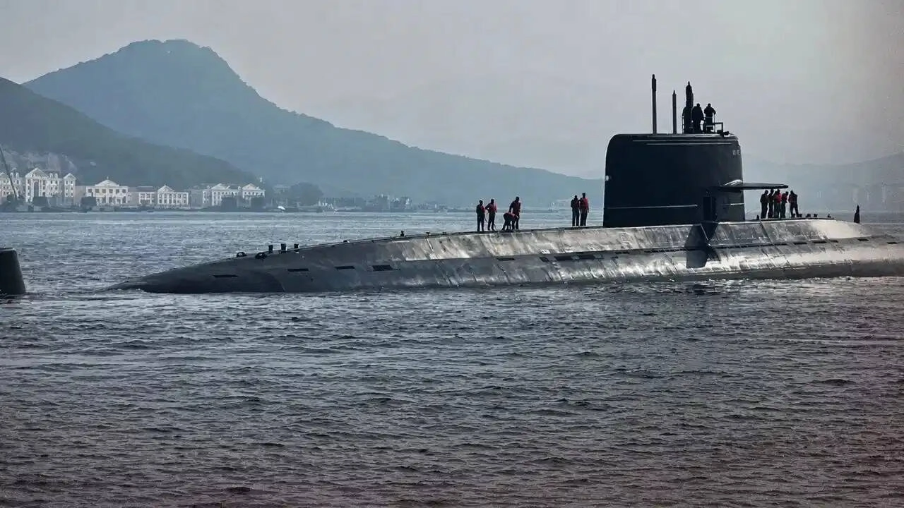 Are New War Dynamics Emerging at Sea? Dangerous Submarine Launched