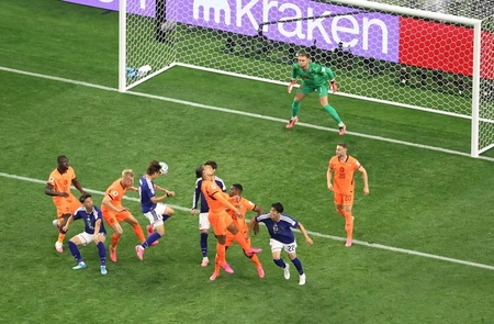 FIFA World Cup: Daichi's Goal Saves Japan in 2-2 Draw with Netherlands