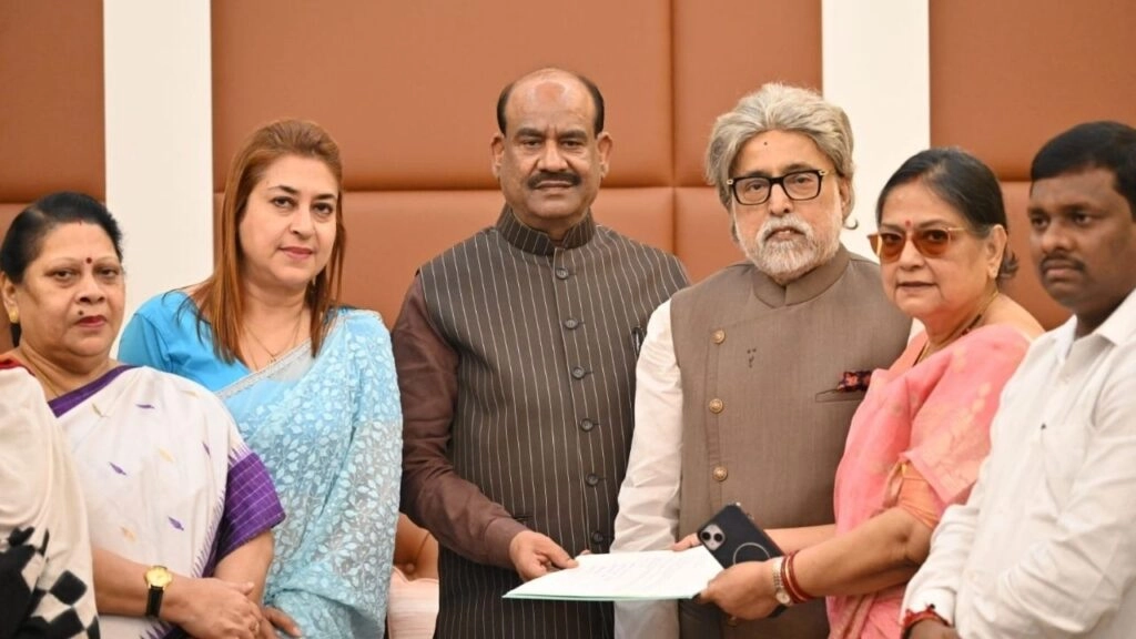 20 Rebel TMC MPs to Join Party with No MLAs or MPs