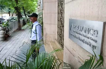CBI Arrests RCom MD Jhunjhunwala in ₹6,015 Crore Fraud Case