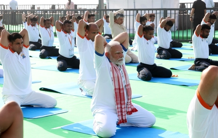 International Yoga Day: 600,000 Organizations Register Online