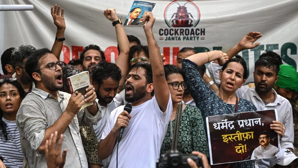 CJP Protest: Abhijeet Dipke Falls Ill in Delhi Heat
