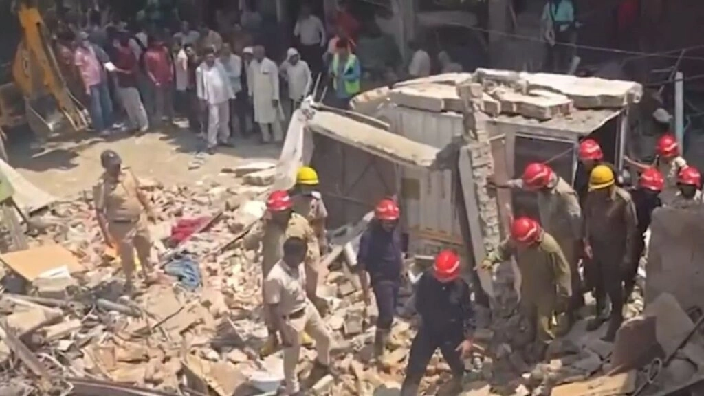 Delhi building collapse from LPG explosion; 3 rescued so far