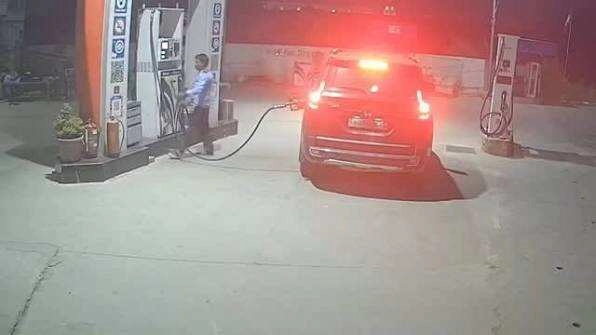 Scorpio Driver Fills Tank, Steals Car: CCTV Footage Goes Viral