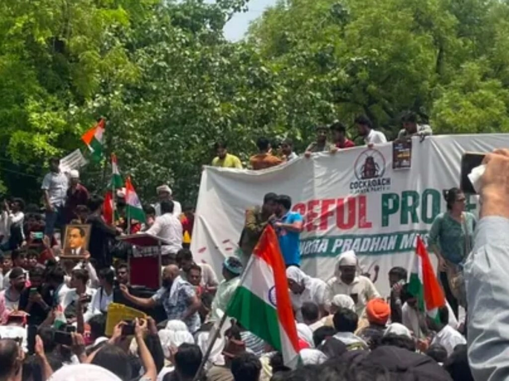 CJP Founder Dipke Shares Jantar Mantar Crowd Video