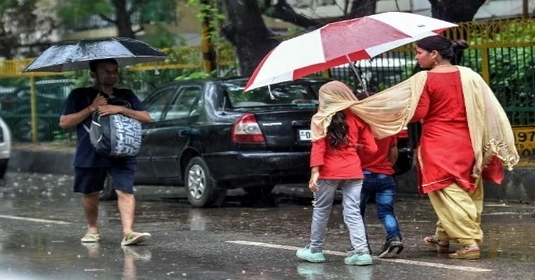 Heavy Rain and Possible Lightning in These States: Weather Update