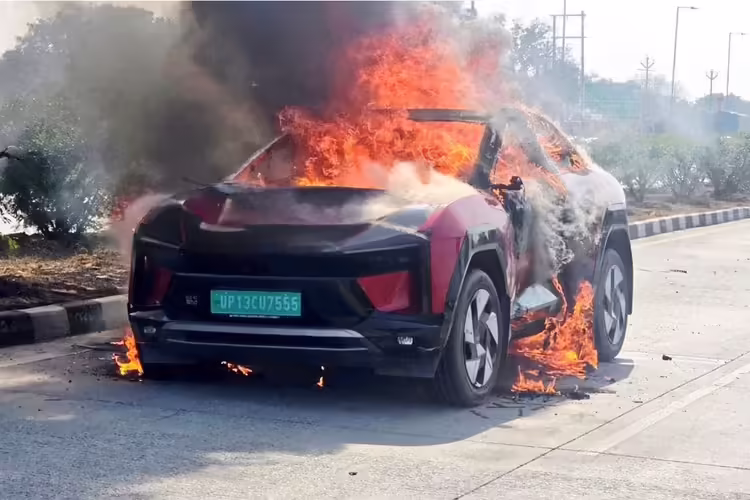 Electric vs Petrol Cars: Is Fire Risk Higher in EVs?