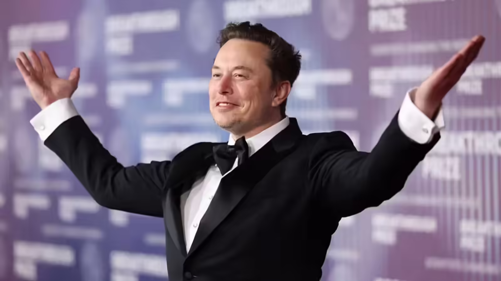 Elon Musk: World's First Trillionaire with Net Worth Surpassing 21 Countries