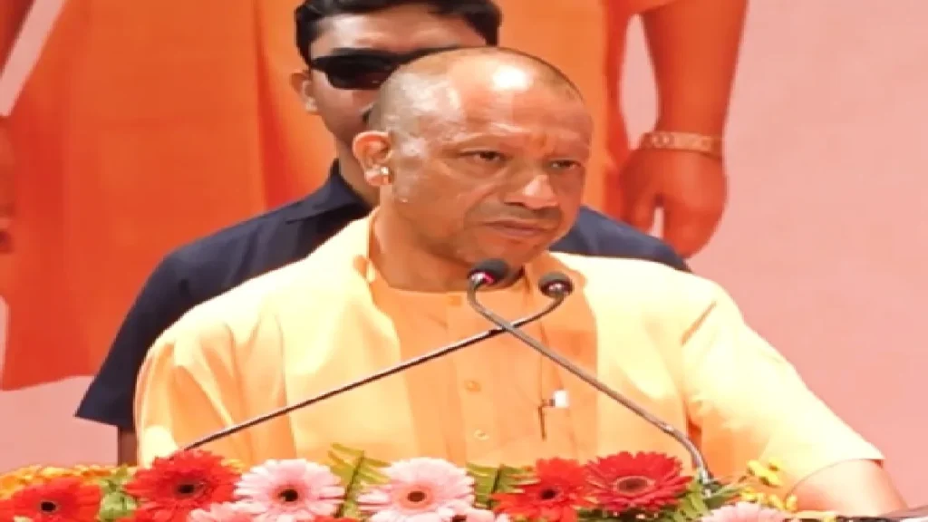 Yogi Adityanath Warns Criminals in Gorakhpur, Speaks All Languages