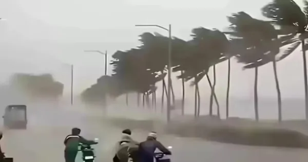Severe Weather Alert: Heavy Rain and Storms in 17 States