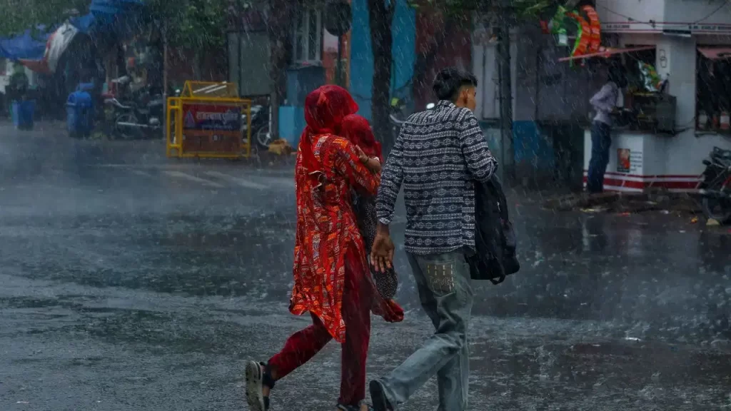 Monsoon 2026: Heavy Rain Alert for Delhi, UP, Bihar, MP