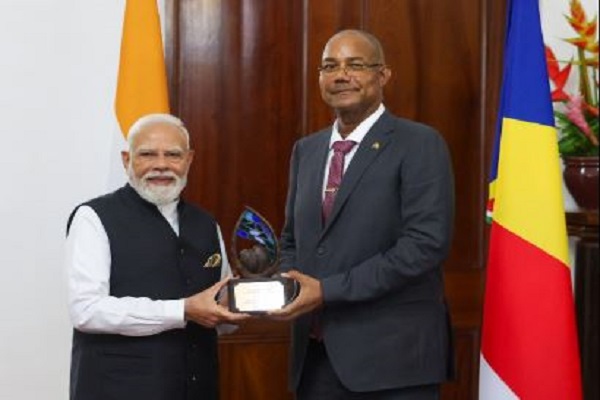 PM Modi Receives Seychelles' 'Guardian of the Blue Horizon' Award