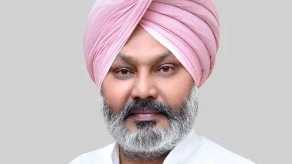 AAP Claims LPG Price Hike Burdens Common Man with Inflation