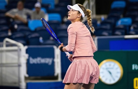 French Open: Potapova loses, Kalinskaya reaches quarter-finals.