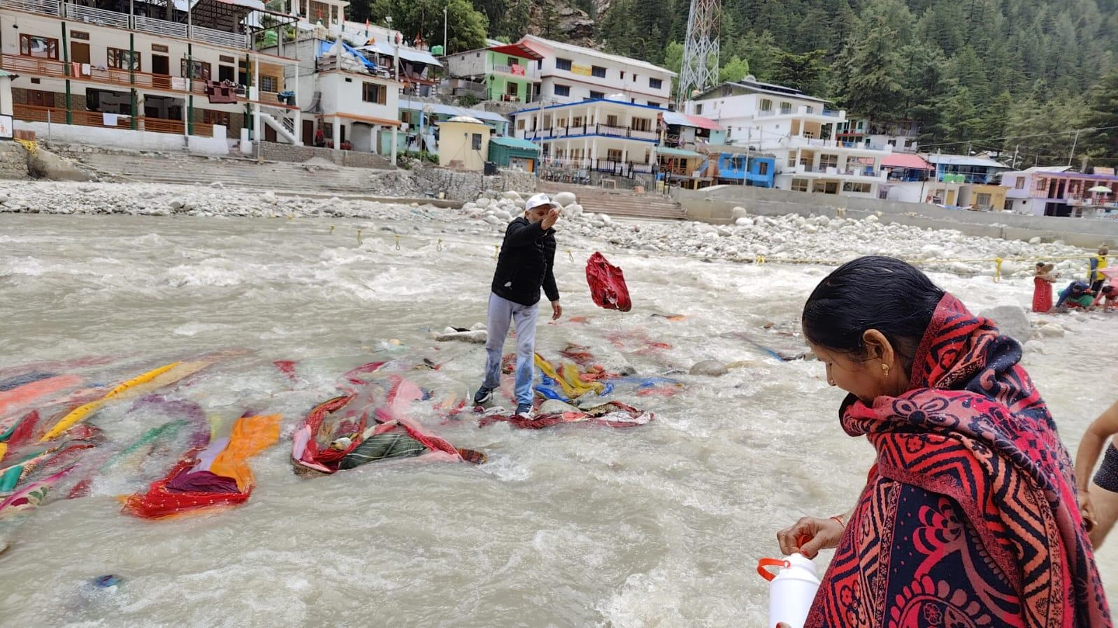 Viral Video Shows Pile of Clothes in Ganga-Yamuna During Yatra