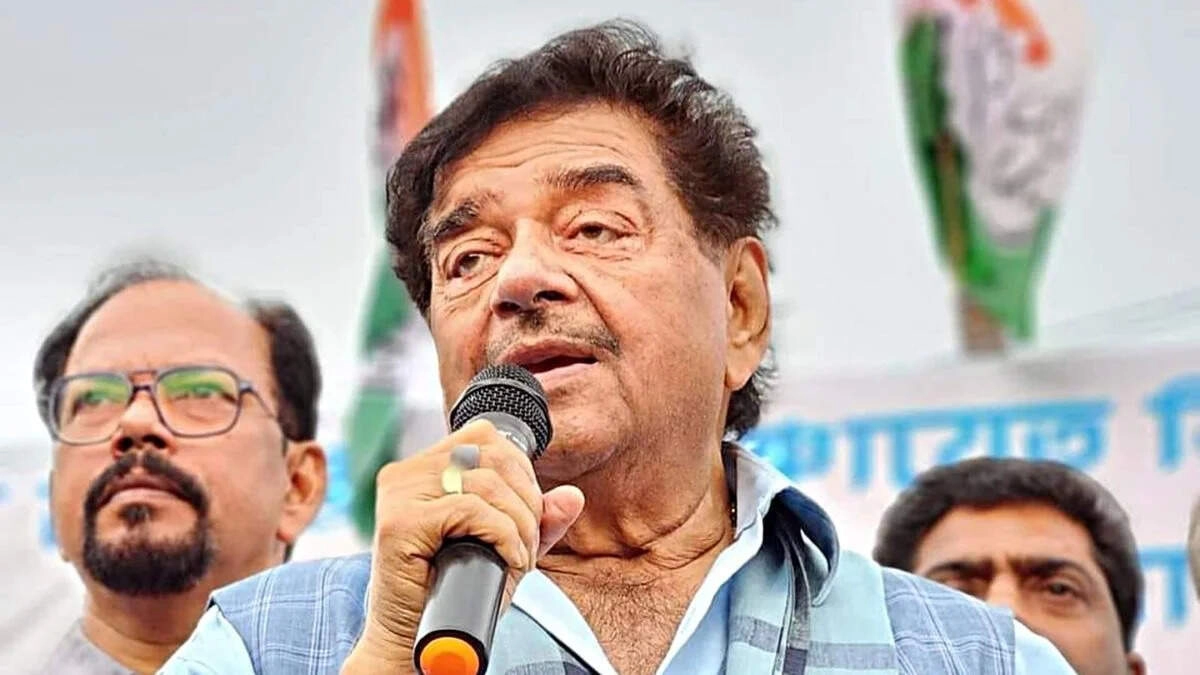 Shatrughan Sinha Backs Mamata Banerjee, Will He Leave Party?
