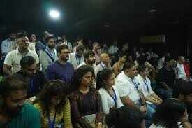 जीवन इसी पल में है: महेश भट्ट की रिश्तों और मानसिक स्वास्थ्य पर चर्चा