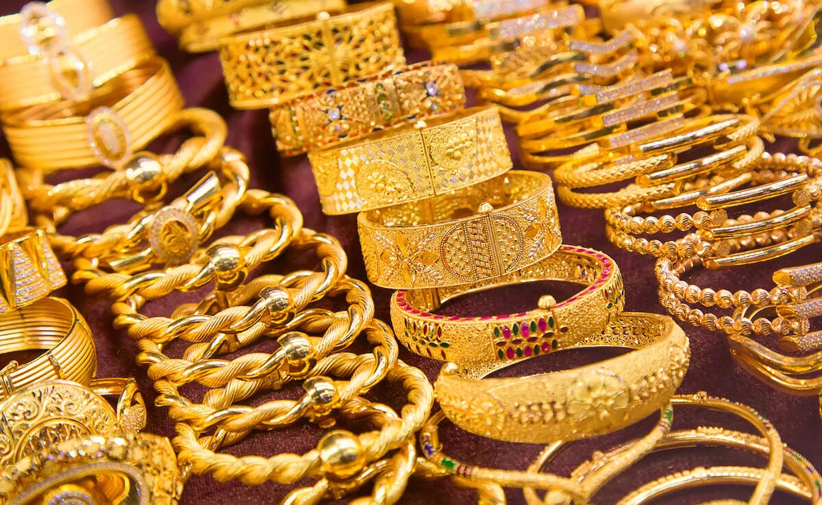 Gold Prices Drop: Great Buying Opportunity Before Wedding Season