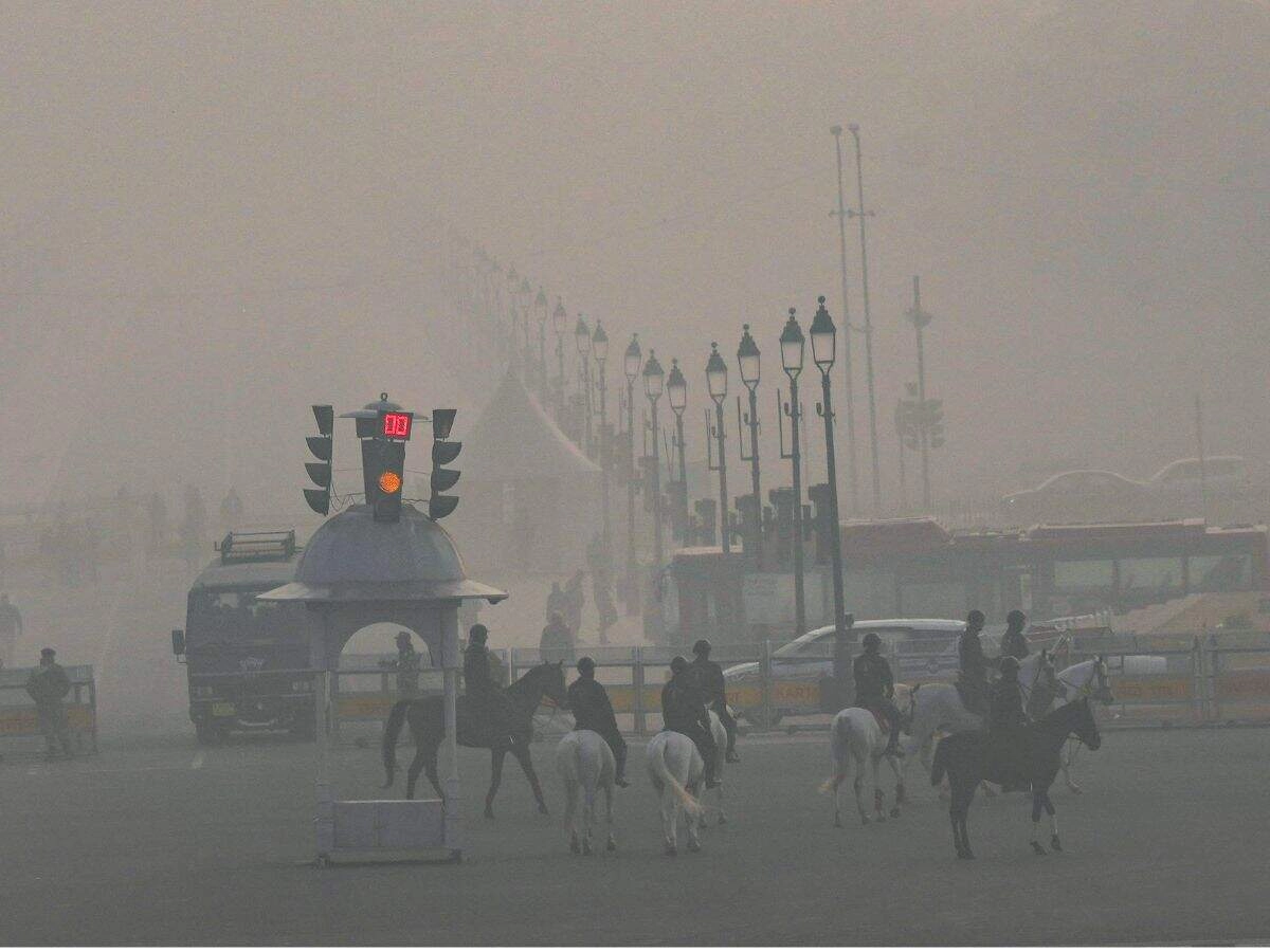 Delhi Doubles Parking Fees to Curb Winter Pollution: Details Inside