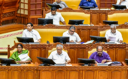 कर छूट पर पिनाराई विजयन ने केरल सरकार पर सवाल उठाए
