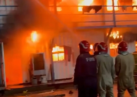 Delhi: Major Fire in Labor Settlement Near Industry Bhawan, No Casualties