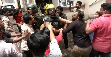 Left Student Organization Protests Against UDF Government in Kerala