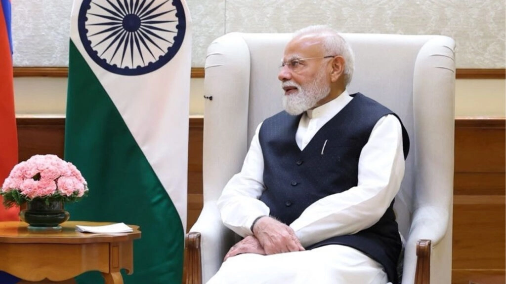 PM Modi Meets Economic Advisory Council Amid West Asia Tensions