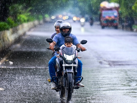IMD Warns of Heavy Rain in Several States, Tough Next 14 Hours