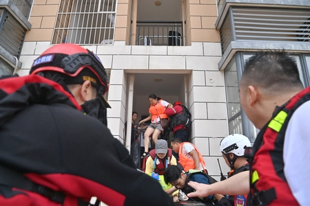 China: Over 340,000 Evacuated in Guangdong Amid Cyclone 'Noul'