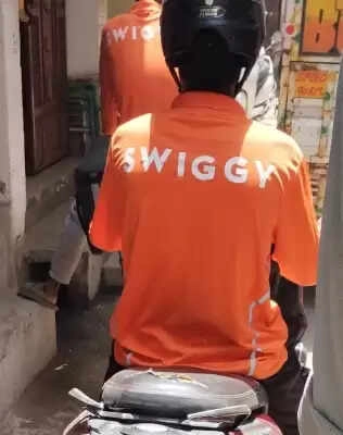 FSSAI Issues 9 Notices to Swiggy Instamart Over Consumer Complaints