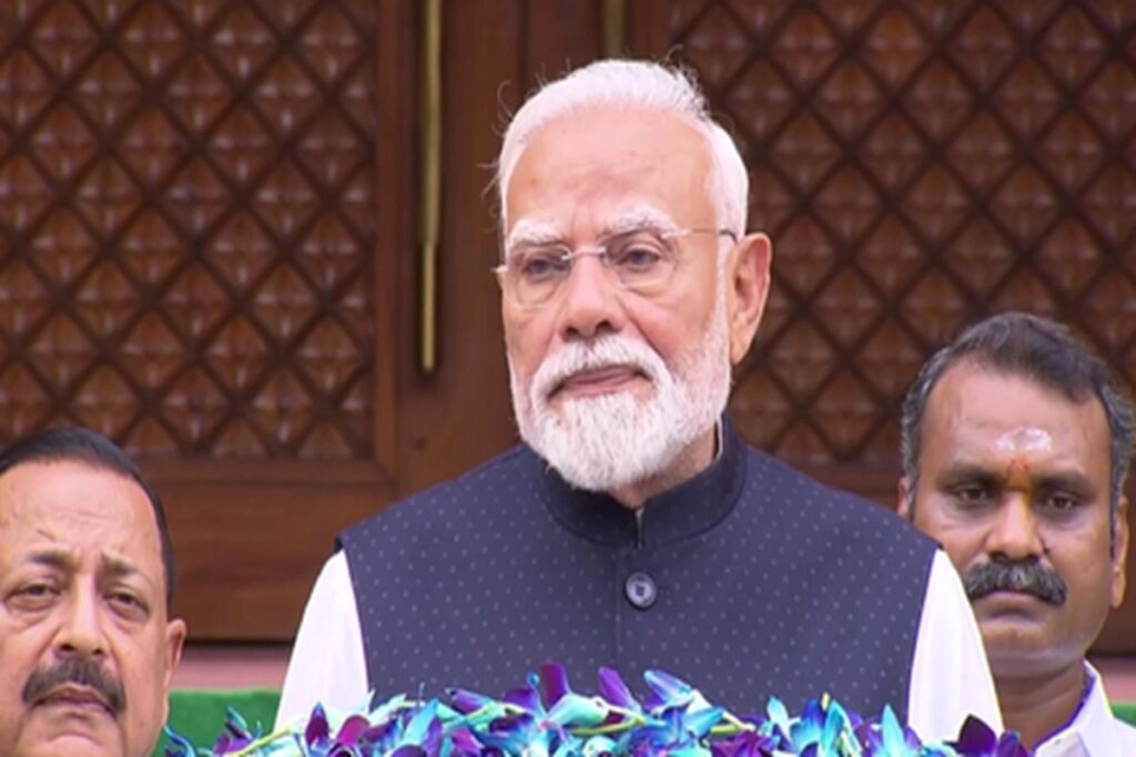 PM Modi: 28-Year-Old Youth is Improving the Nation!