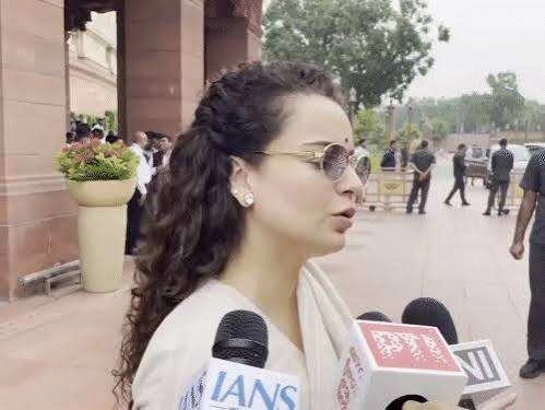Kangana Ranaut Targets CJP Student Protest, Criticizes Their Language