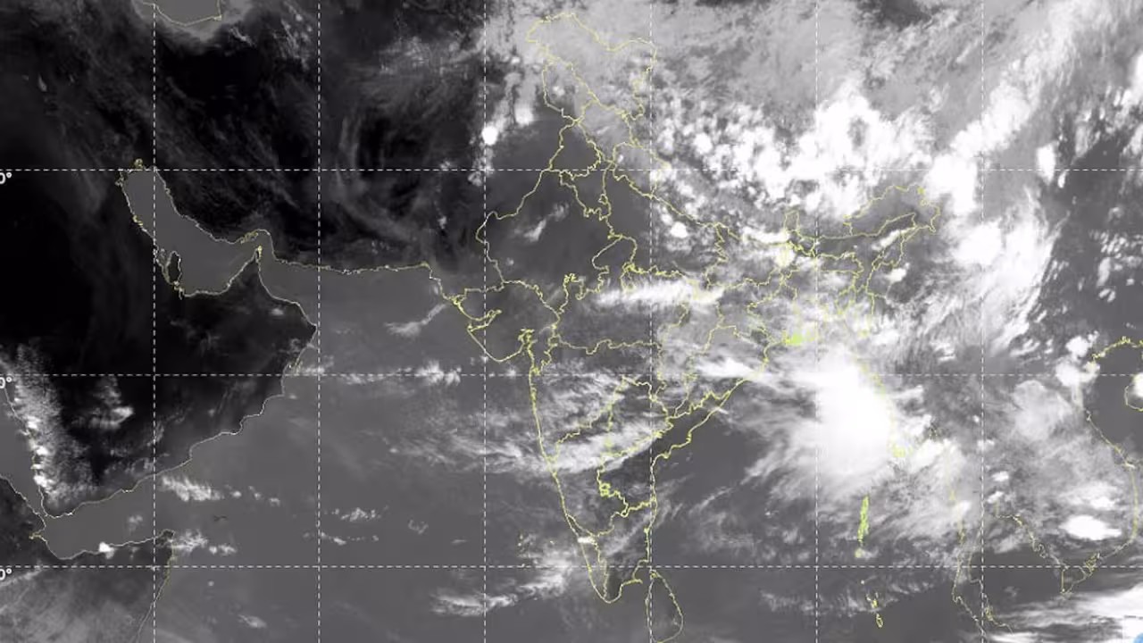 70% of India Under Monsoon Clouds; Heavy Rain Expected by July 25
