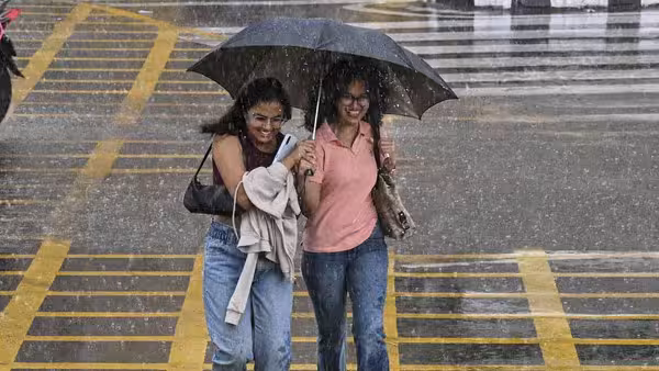 Heavy Rain Expected Tomorrow: Red Alert for Delhi, UP, Himachal