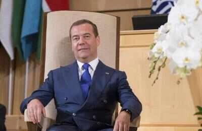 Medvedev Claims Iran Has Backup Weapons Available