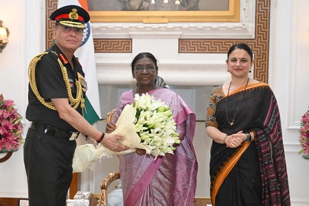 Army Chief Meets President Droupadi Murmu, Supreme Commander