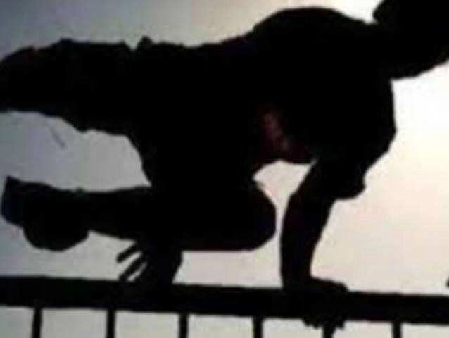 Youth Jumps into Sagar Lake in Jaipur, Rescued by Bystanders