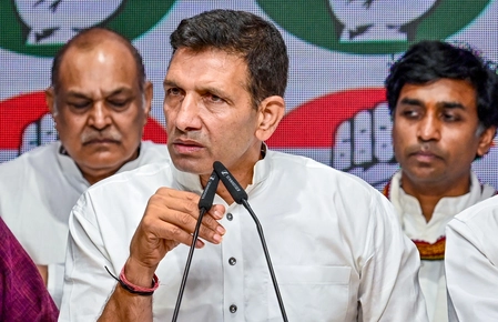 Journey from Indore to Bhopal: From Despair to Hope - Jeetu Patwari