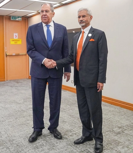Jaishankar Meets Russian FM, Discusses Indian Sailors' Safety