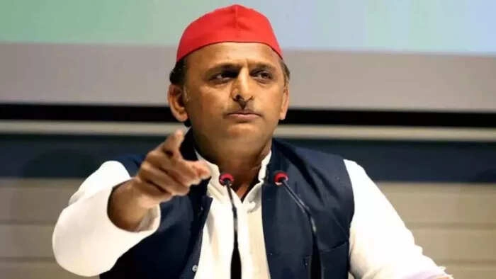 Akhilesh Yadav's Statement on Daughters' Clothes Sparks Debate