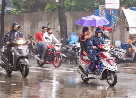 Heavy Rain Disrupts Life in Gujarat; Red Alert in Several Districts